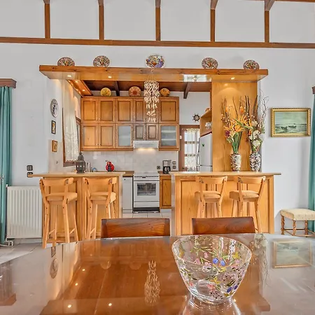 Holiday home υπέροχη στο μαρμάρι με φανταστική θέα !