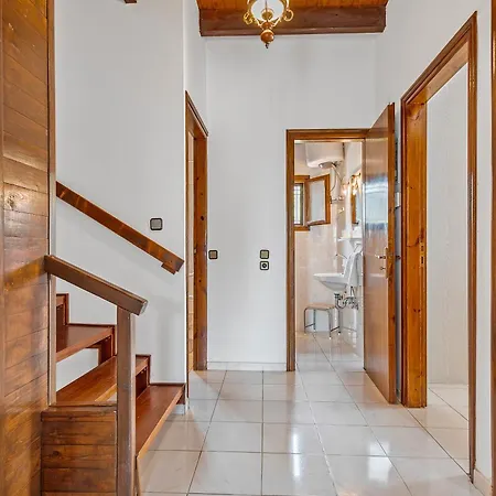 υπέροχη στο μαρμάρι με φανταστική θέα ! Holiday home